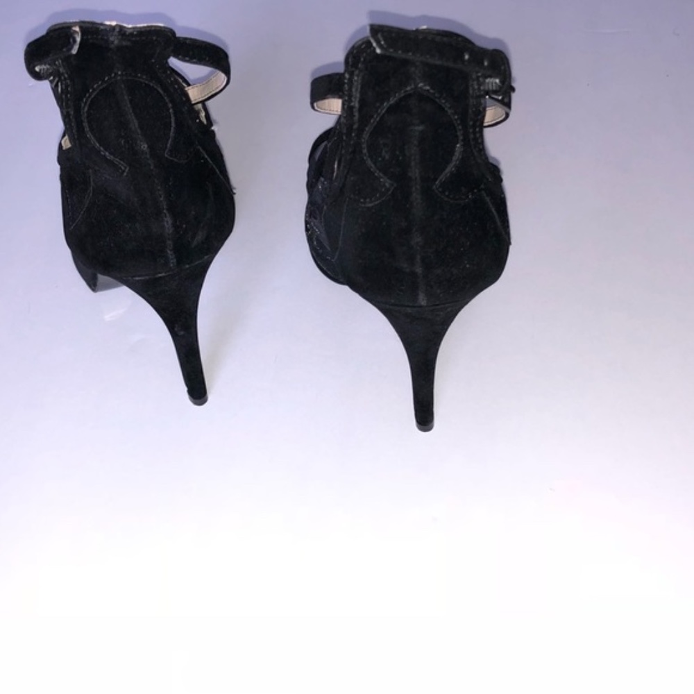 Velvet Heels - Picture 3 of 4